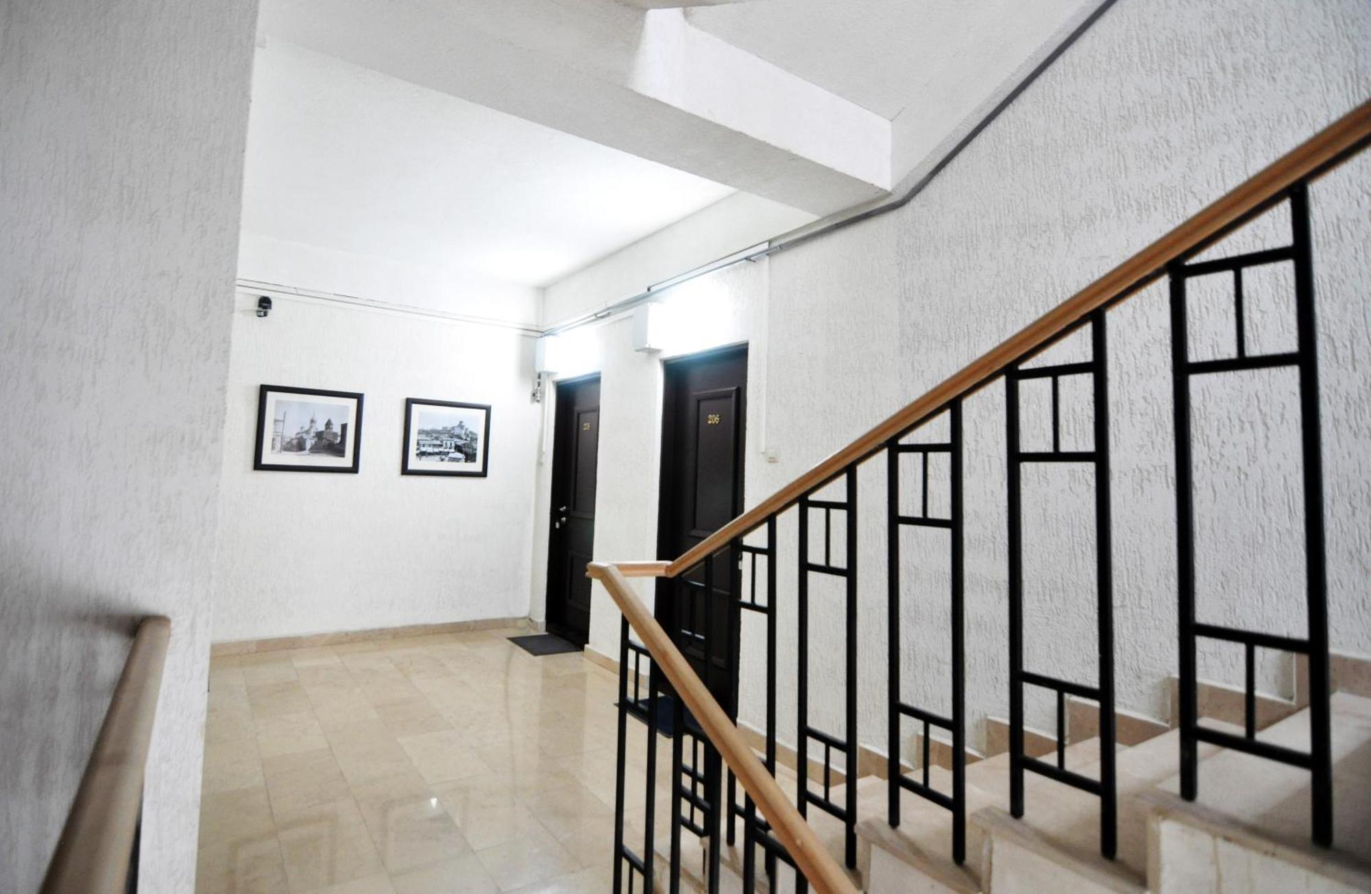 Apartment In The City Of Tbilisi Buitenkant foto