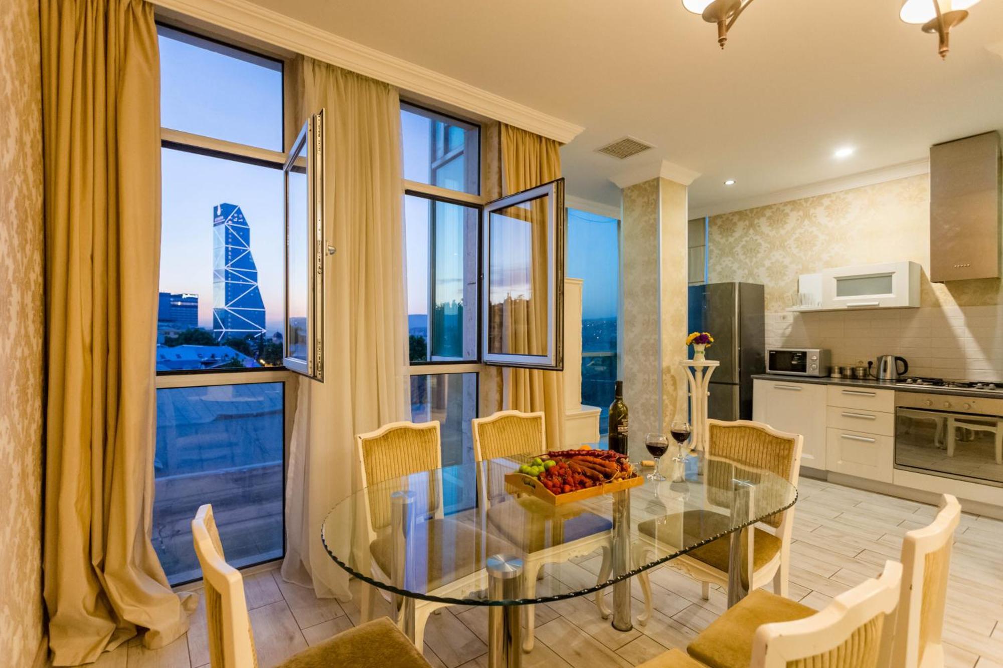 Apartment In The City Of Tbilisi Buitenkant foto