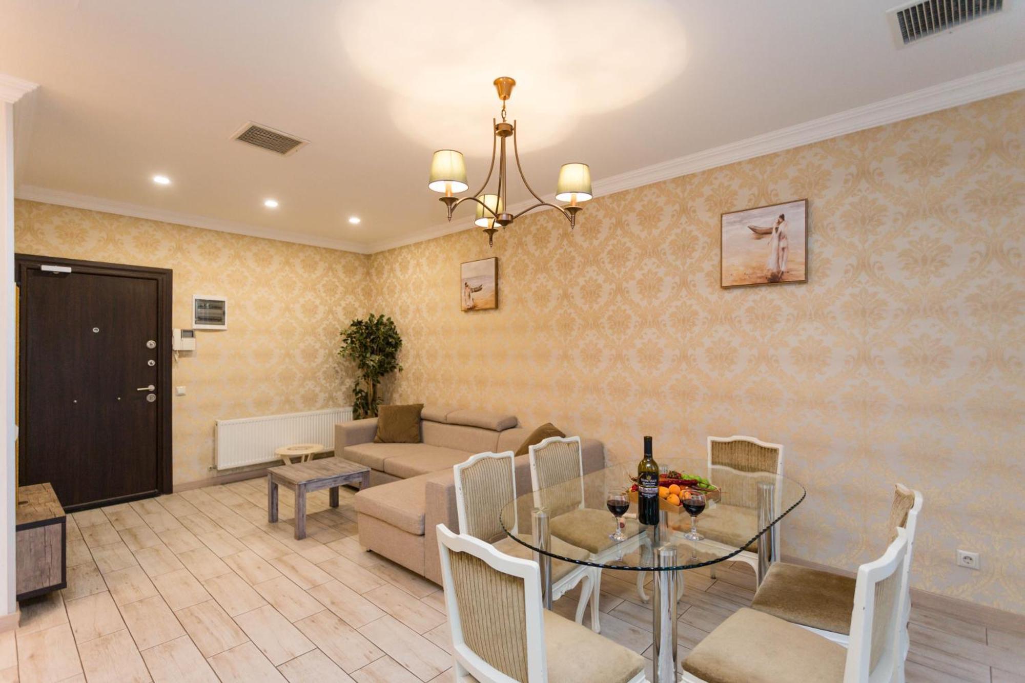 Apartment In The City Of Tbilisi Buitenkant foto